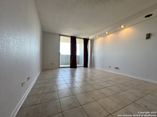 7039 San Pedro Ave Property Photo 14
