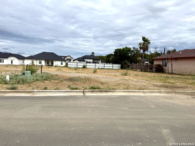 749 ENCINAL DR Property Photo 1