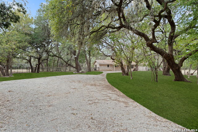 222 Cascade Caverns Rd Property Photo 3