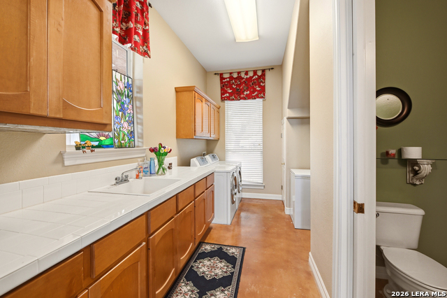 752 Taylor Pt Property Photo 42
