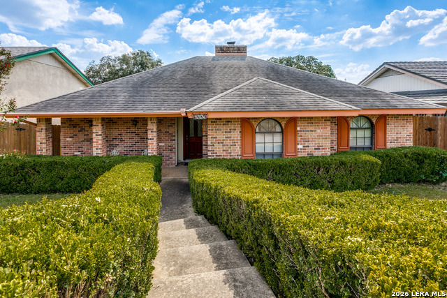 6419 Royal Ridge Property Photo 1