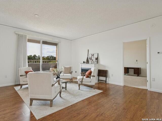 1 Towers Park Ln Property Photo 2