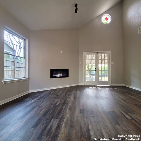 14623 Highland Rdg Property Photo 9