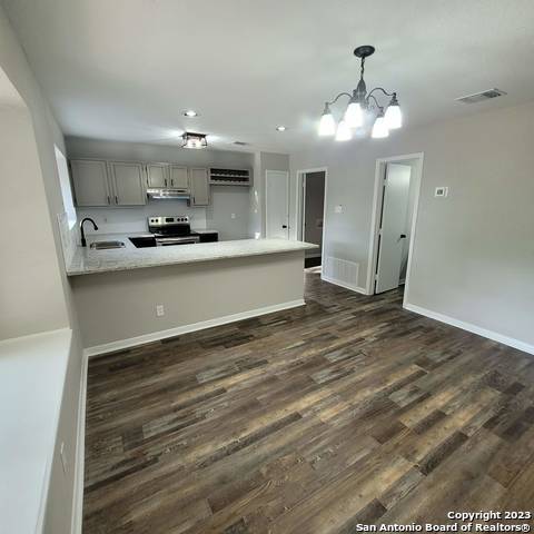 14623 Highland Rdg Property Photo 15