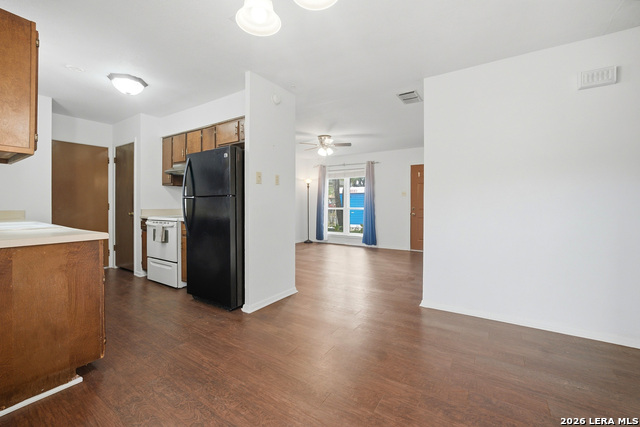 624 Pecan Property Photo 5