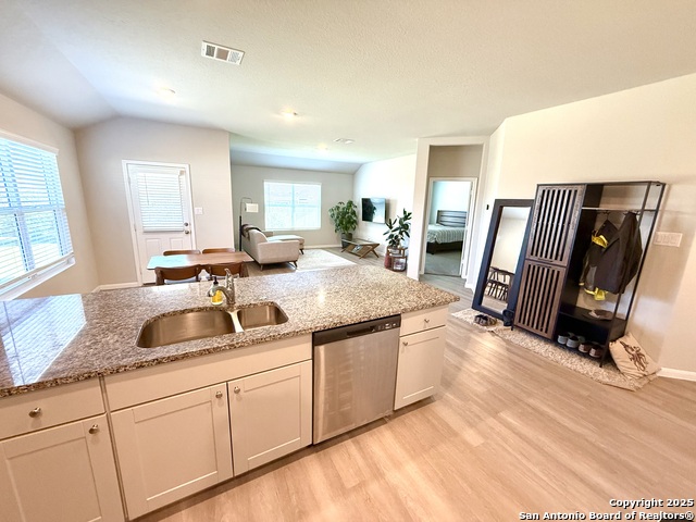 7918 Dovers Den Property Photo 6