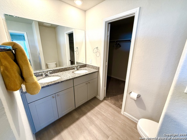 7918 Dovers Den Property Photo 13
