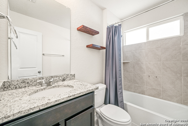305 Cuban Emerald Property Photo 14