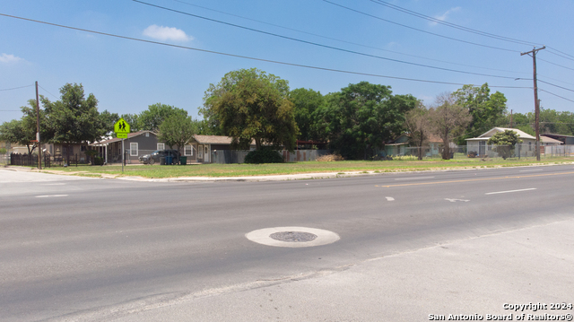 205 Odis Property Photo 2