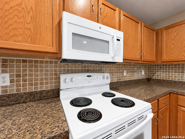 10111 Sparrow Way Property Photo 22