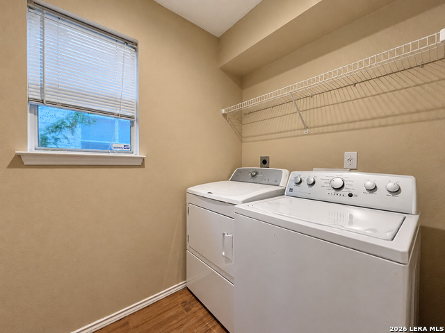 10111 Sparrow Way Property Photo 40