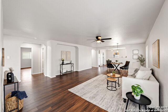 125 Pointe Loop Property Photo 4