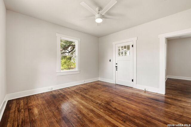 2302 Schley Ave Property Photo 6