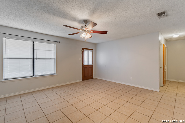 933 Avenue B Property Photo 3