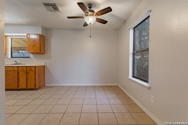 933 Avenue B Property Photo 5