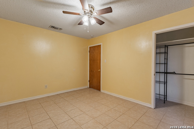 933 Avenue B Property Photo 9