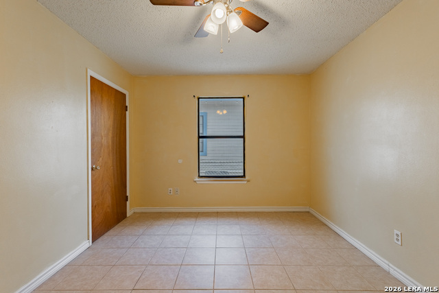 933 Avenue B Property Photo 10