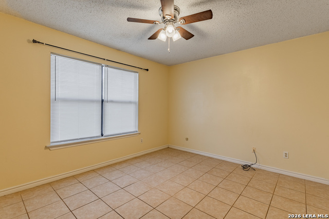 933 Avenue B Property Photo 11