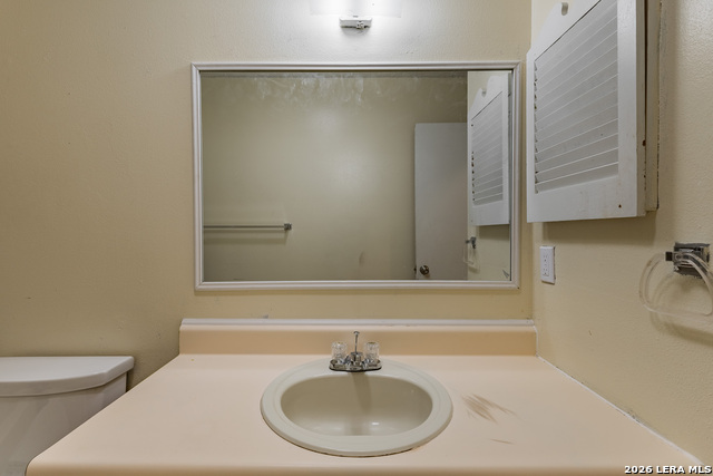 933 Avenue B Property Photo 13