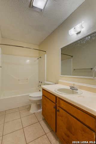 933 Avenue B Property Photo 14