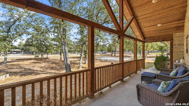 160 Champions Blvd Property Photo 6