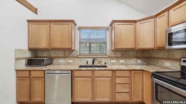 160 Champions Blvd Property Photo 25