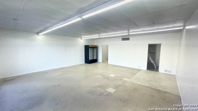 7031 Ray Bon Dr Property Photo 2