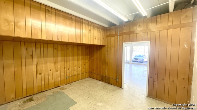 7031 Ray Bon Dr Property Photo 15