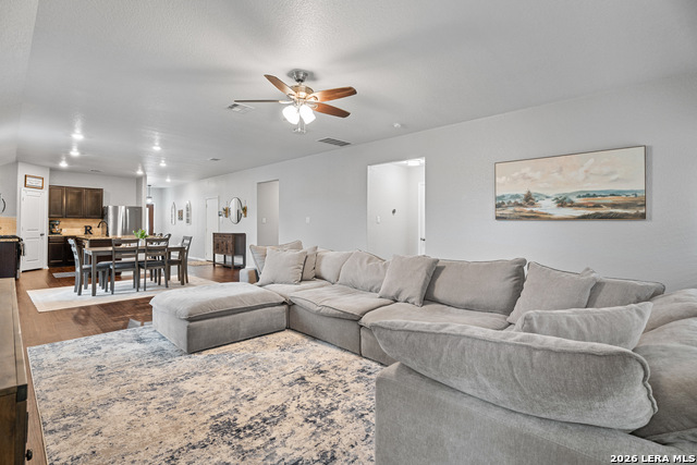 32116 Camellia Bend Property Photo 3