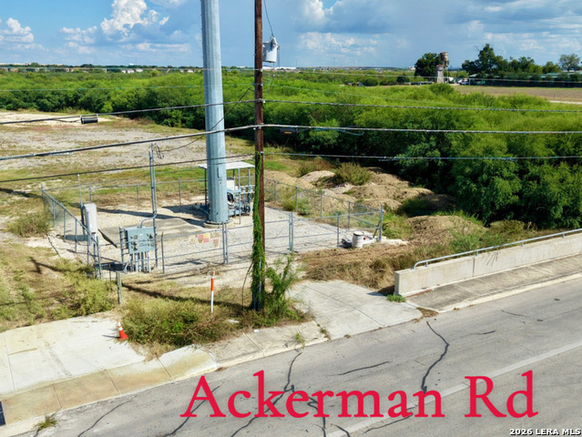 3152 Ackerman Property Photo 4