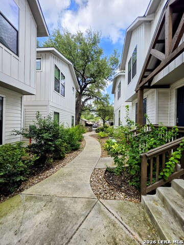 200 Melrose Pl Property Photo 2
