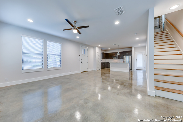 200 Melrose Pl Property Photo 8