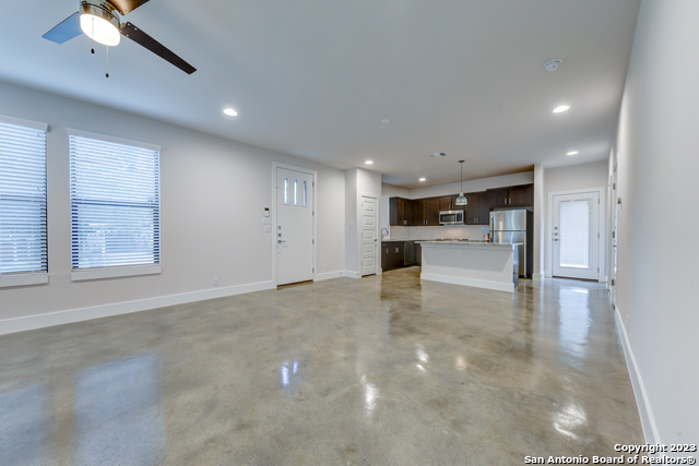 200 Melrose Pl Property Photo 9