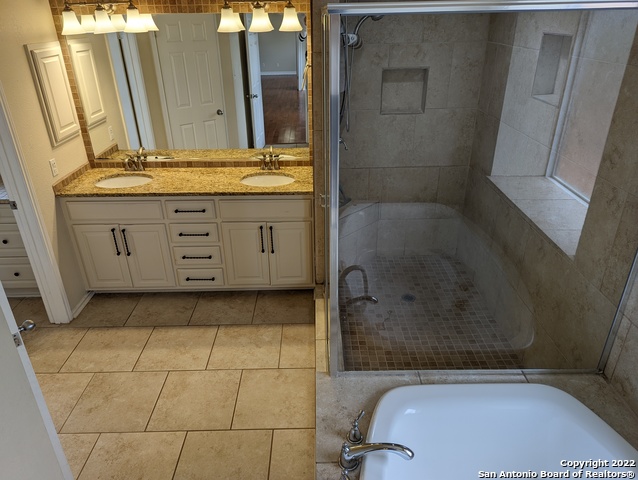 25110 Flying Arrow Property Photo 14