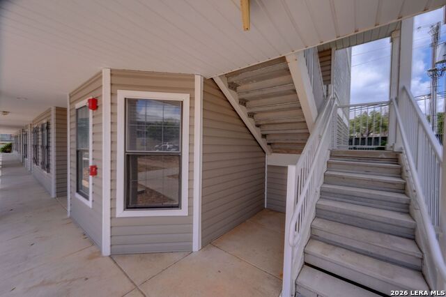 393 April Dr Property Photo 3