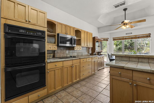 2502 Park Road 37 Property Photo 21