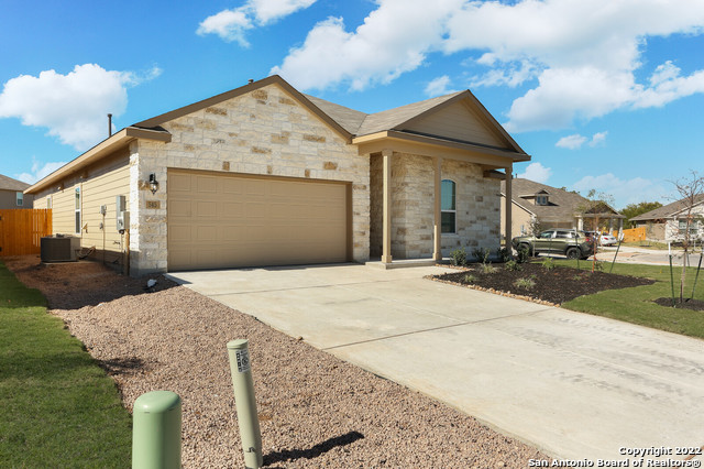 545 Blue Stem Rd Property Photo 2