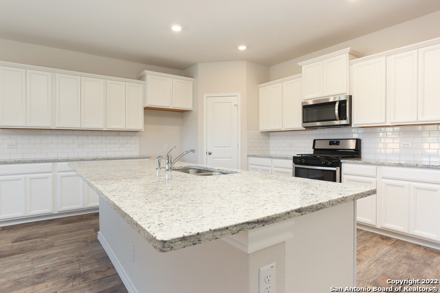 545 Blue Stem Rd Property Photo 8