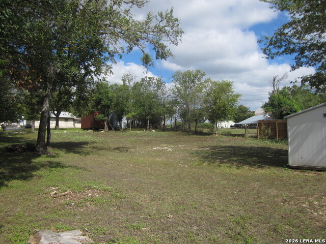 911 Cypress Property Photo 3