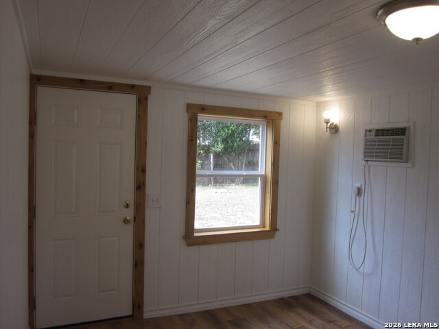 911 Cypress Property Photo 19