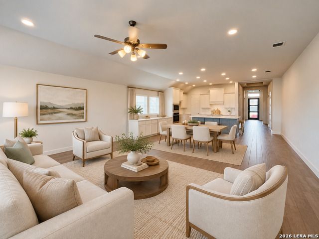 116 Spanish Oak Property Photo 3