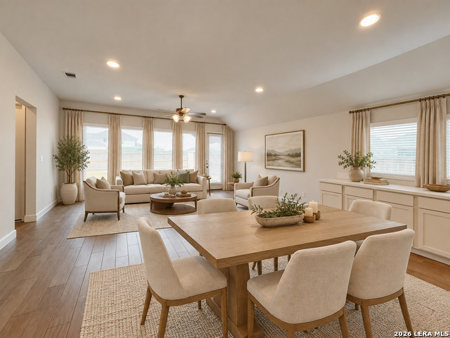 116 Spanish Oak Property Photo 4
