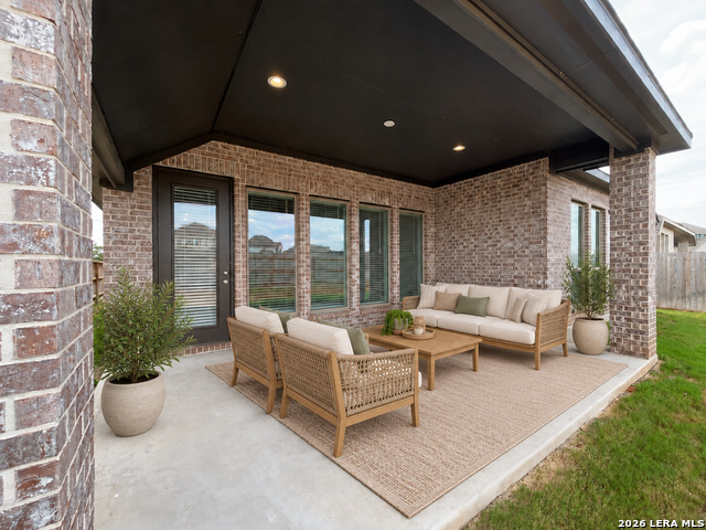116 Spanish Oak Property Photo 11