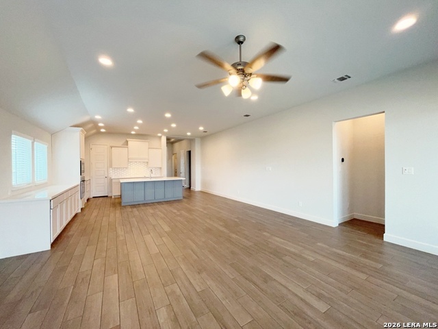 116 Spanish Oak Property Photo 15