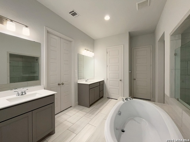 116 Spanish Oak Property Photo 24