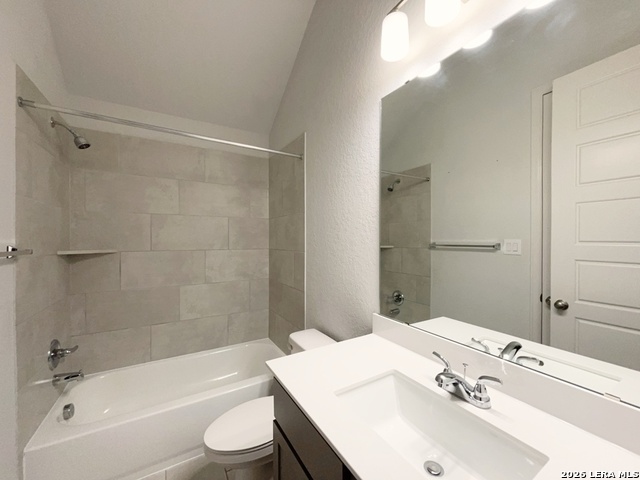 116 Spanish Oak Property Photo 33