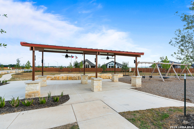 116 Spanish Oak Property Photo 55