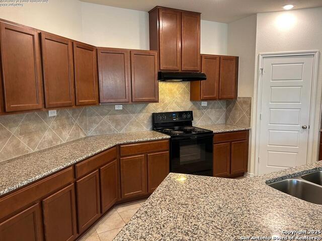 15415 Pine Path Property Photo 6