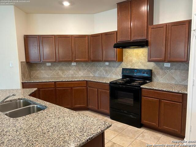 15415 Pine Path Property Photo 9