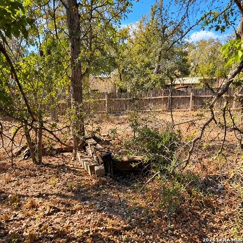 123 Oak Forest Ct Property Photo 8
